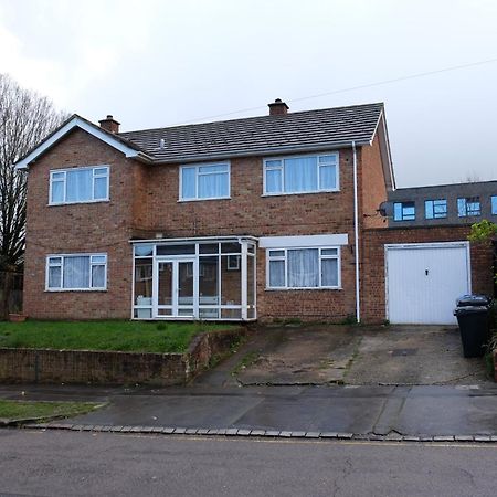 Many Worlds Meet - Eurostar, Wimbledon 30 Mins, Central London, Gatwick 15 Mins - Spacious, Sleeps Up To 16 Plus Cot - Free Wifi, Parking - Next To Lloyd Park, Great For Families, Walkers, Relocators - Ideal For Contractors ครอยดอน ภายนอก รูปภาพ
